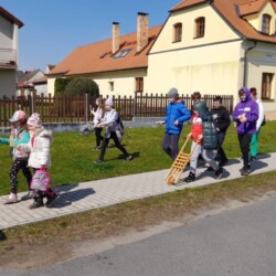 Velikonoce - koledníci s řehtačkami Velikonoce - koledníci s řehtačkami