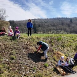 Velikonoce - koledníci s řehtačkami Velikonoce - koledníci s řehtačkami